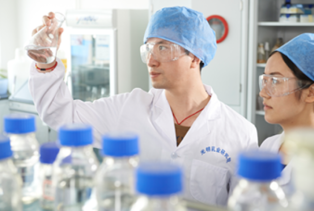 光明乳業(yè)攜手華熙生物 以生物科技賦能乳品創(chuàng)新，共筑女性健康新生態(tài)